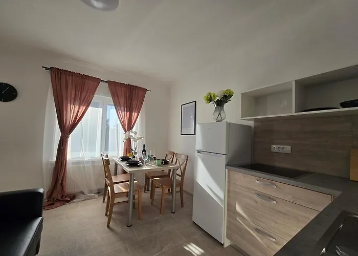 Apartment Barje Ii, Bright&Sunny, Private Parking