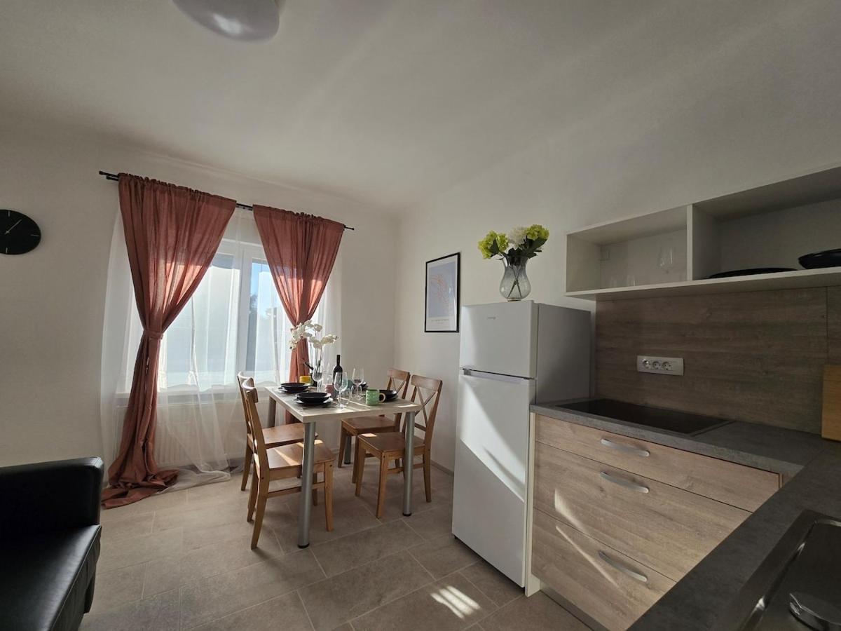 Barje Ii, Bright&sunny, Private Parking Appartement Ljubljana