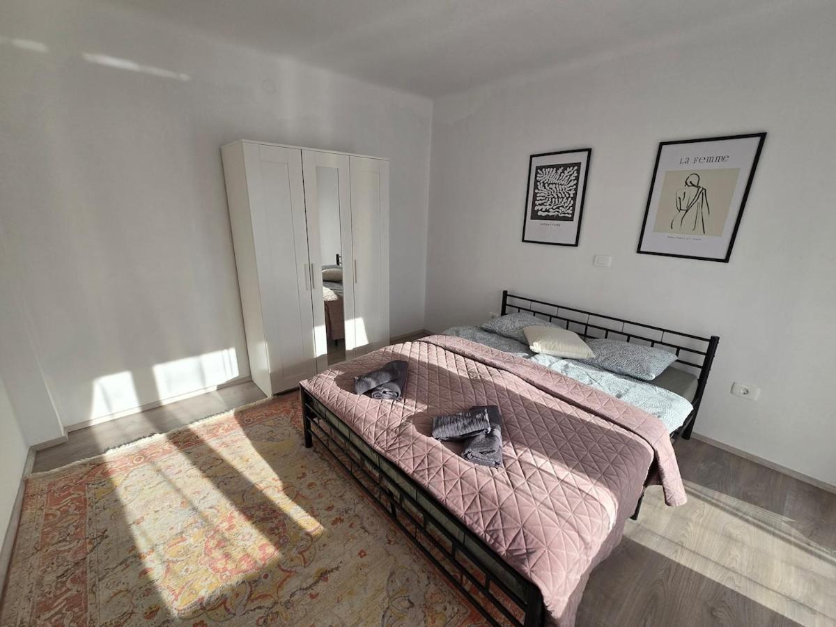 Barje Ii, Bright&sunny, Private Parking Appartement